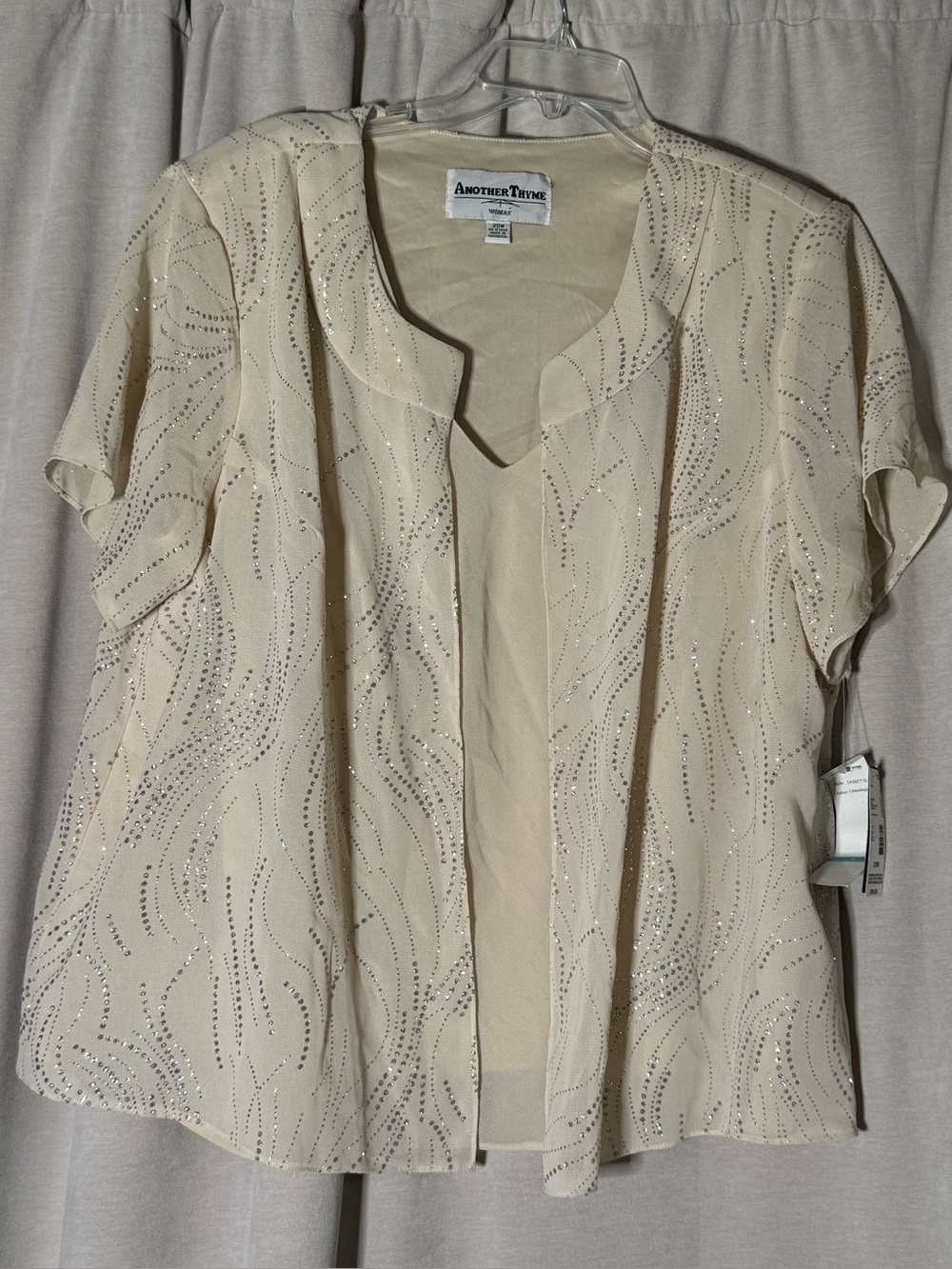 Another Thyme size 20W Cream color